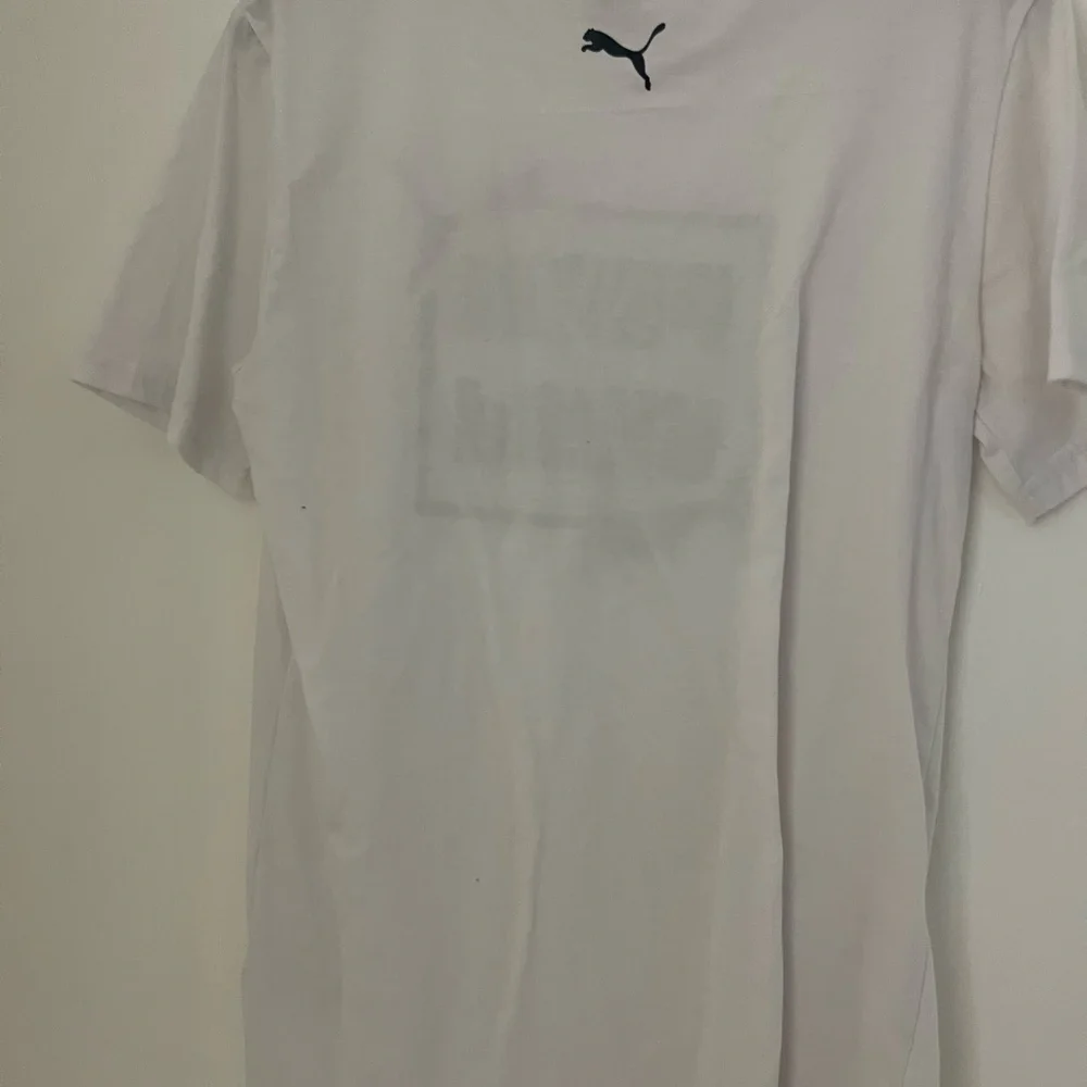 (5 for $50) White PUMA tee shirt - Picture 4 of 4